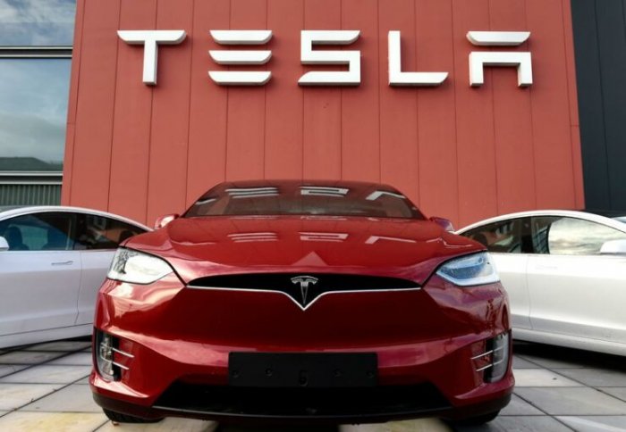 Tesla приостановила работу по проектам в Индии
