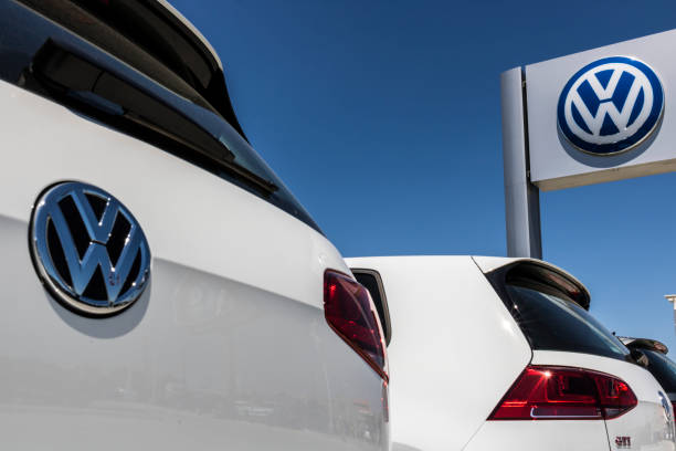 Volkswagen приостановил поставки своих автомобилей в Россию