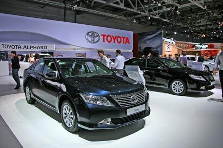 Лучший автомобиль бизнес класса: Toyota Camry